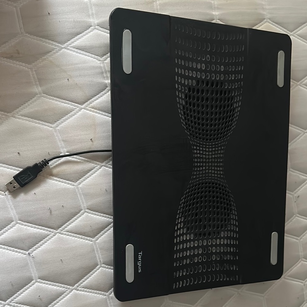 Targus Black Laptop Cooling Stand with Multi-Fan Design